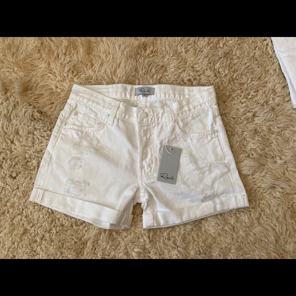 Rails WHITE SHORT